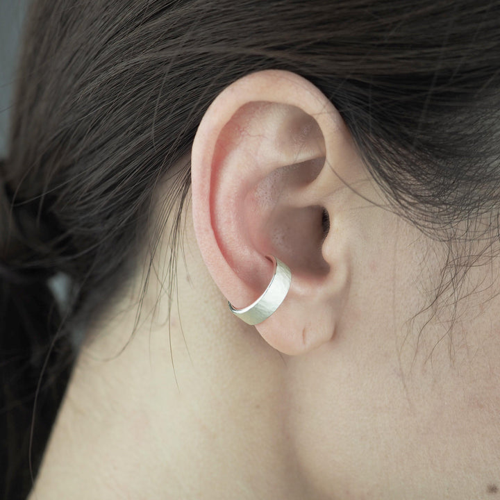 Silver Ear Cuff -Tsuchime 004- シルバー イヤーカフ-イヤーカフ-yuzen-official