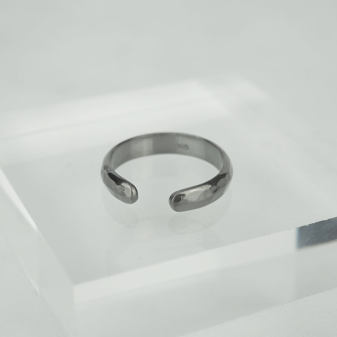 Silver Ear Cuff -Tsuchime 001 Black- シルバー イヤーカフ-イヤーカフ-yuzen-official