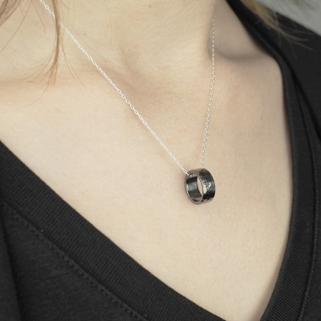 Silver Necklace -Tsuchime Ring Black- シルバー ネックレス-ネックレス-yuzen-official
